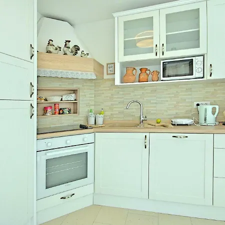 Peaceful In Sveti Lovrec With Swimming Pool *